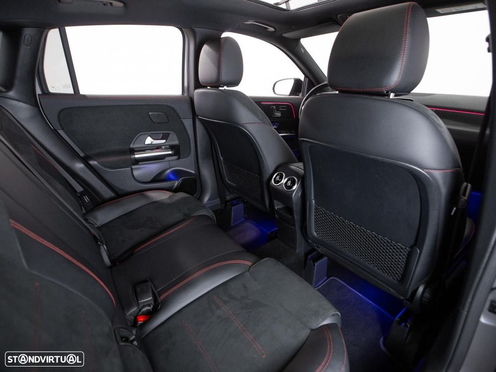 Mercedes-Benz GLA 250 7G-DCT AMG Line - 12