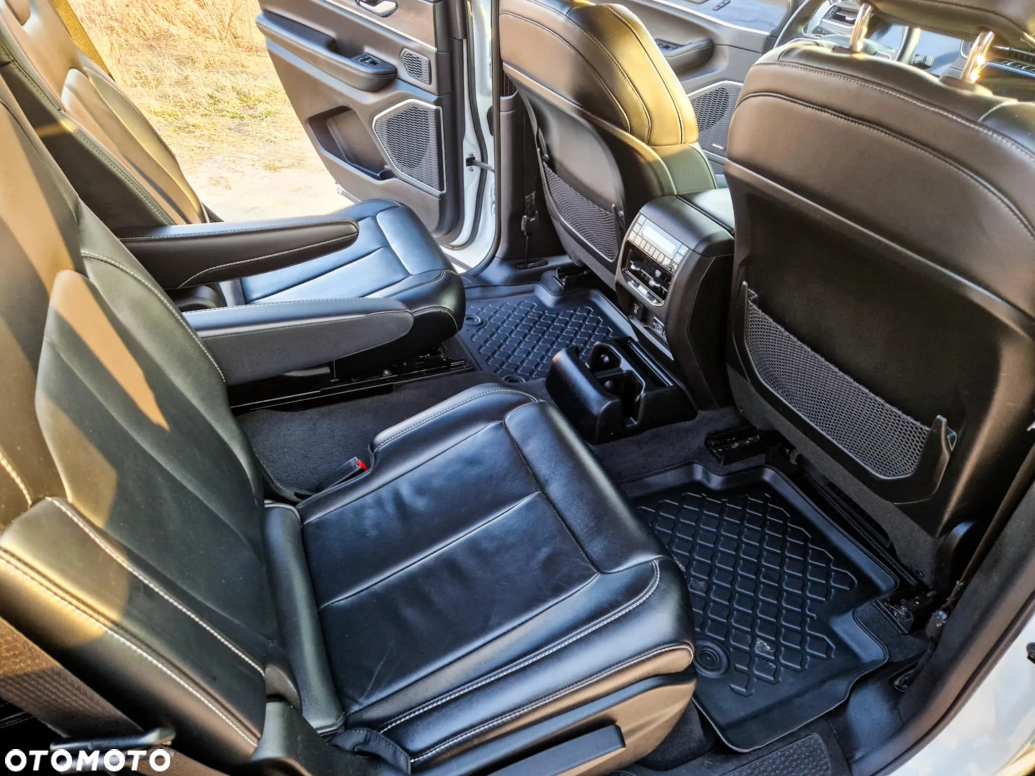 Jeep Grand Cherokee - 17