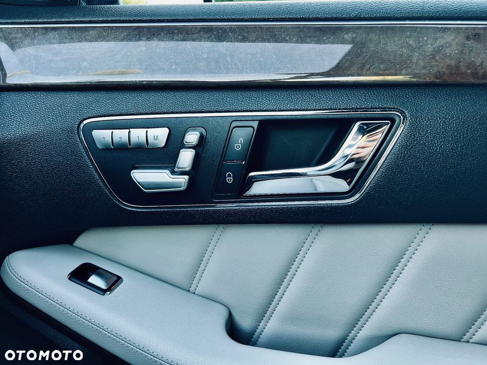 Mercedes-Benz Klasa E 350 4-Matic Avantgarde - 16