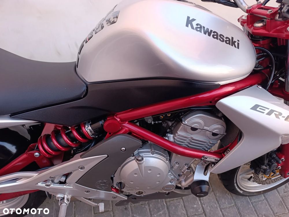 Kawasaki ER - 27