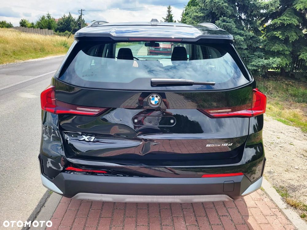 BMW X1 sDrive18d sport - 3