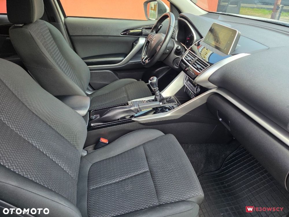 Mitsubishi Eclipse Cross - 17