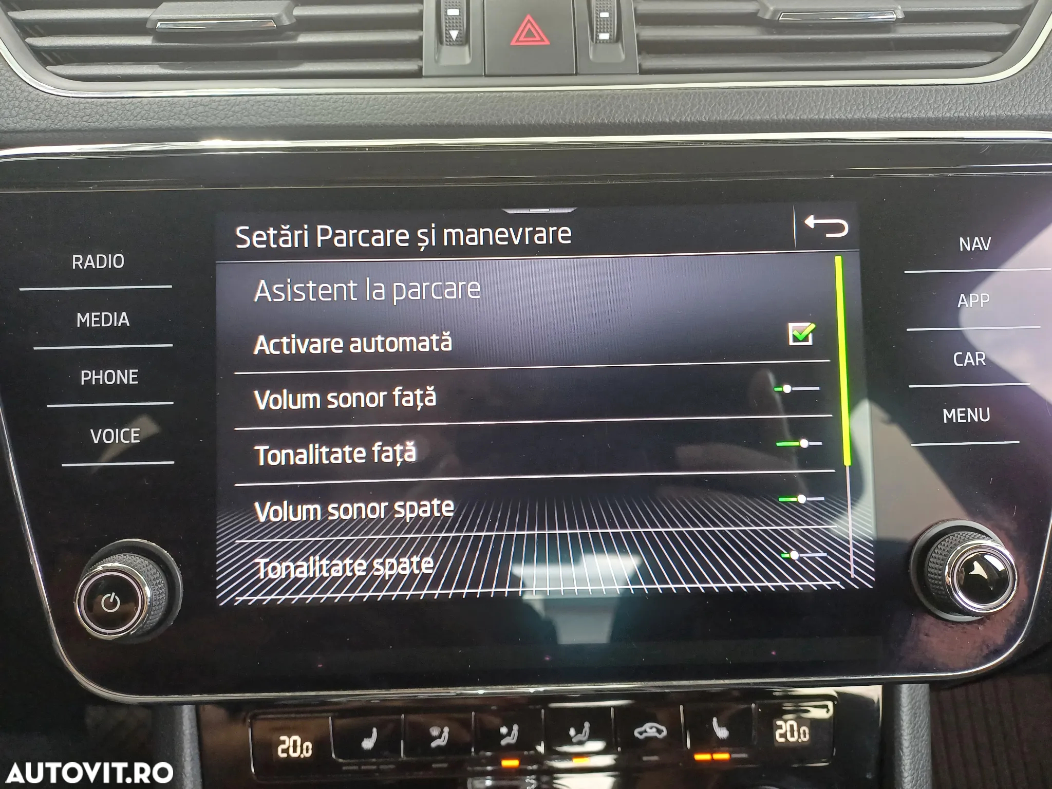 Skoda Superb 1.5 TSI DSG Ambition - 22