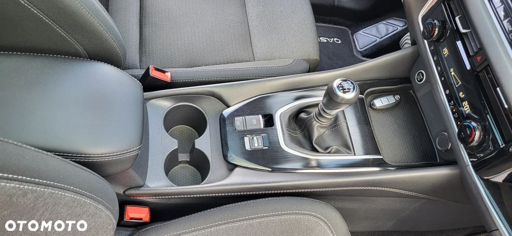 Nissan Qashqai 1.3 DIG-T MHEV N-Connecta - 24