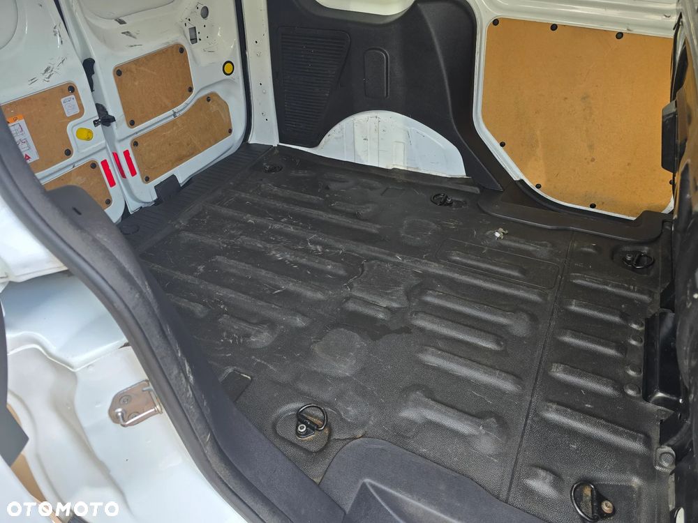 Ford Transit Connect - 18