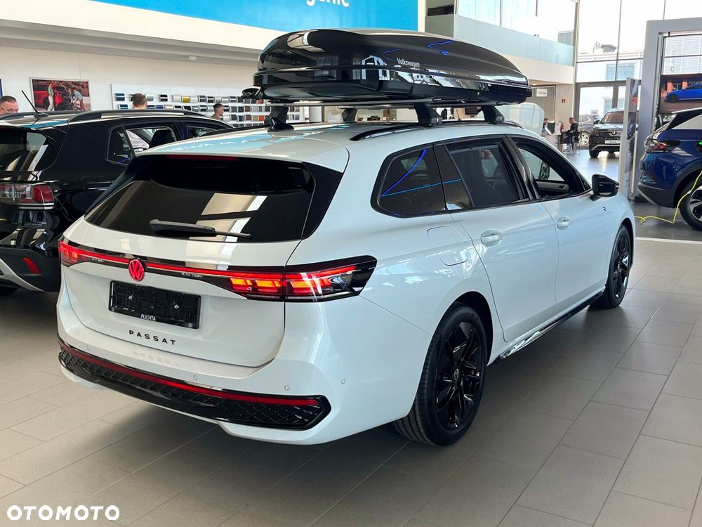 Volkswagen Passat Variant 2.0 TDI SCR R-Line Plus DSG - 4