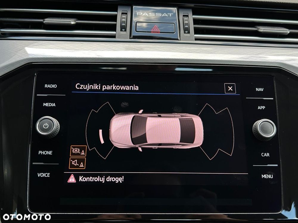 Volkswagen Passat - 28
