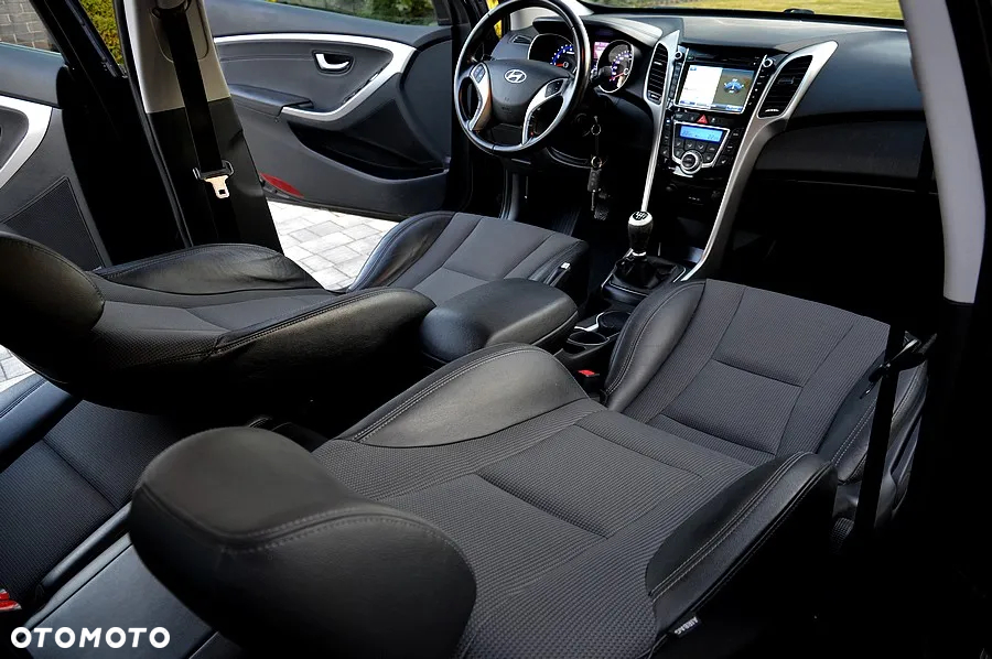 Hyundai i30 i30cw 1.4 Fifa World Cup Edition - 26