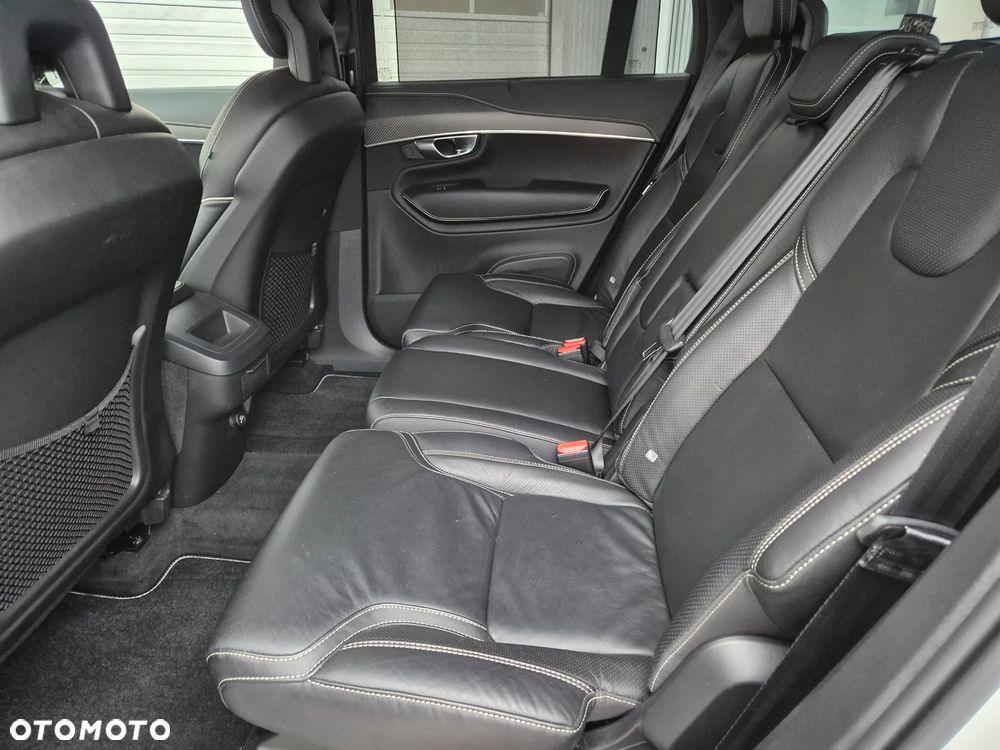 Volvo XC 90 B5 D AWD R-Design - 27