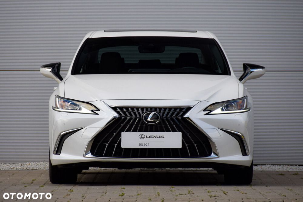 Lexus ES 300h Business Edition - 6
