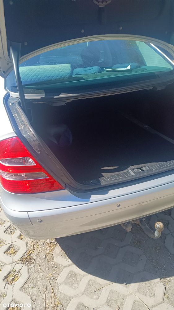 Mercedes-Benz Klasa E 200 CDI Automatik Classic DPF - 15