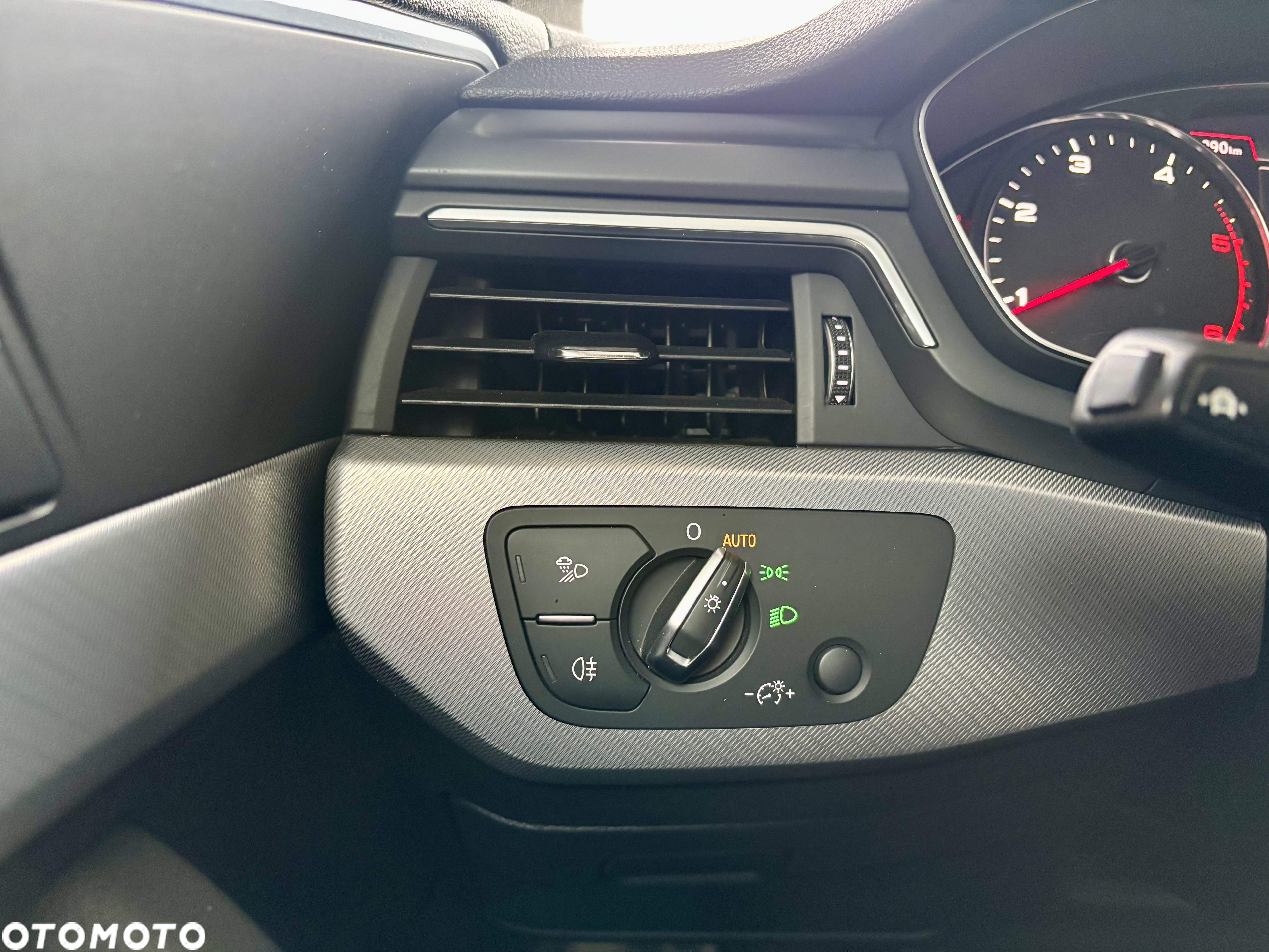 Audi A4 Allroad 2.0 TDI Quattro S tronic - 31