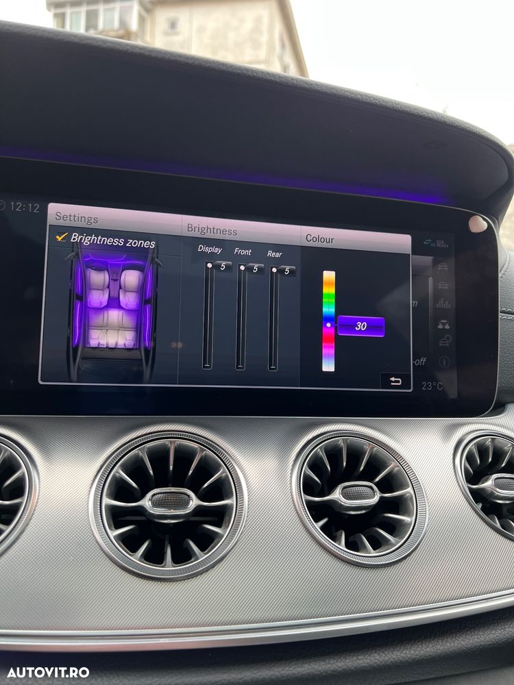 Mercedes-Benz E 300 Coupe 9G-TRONIC AMG Line - 12