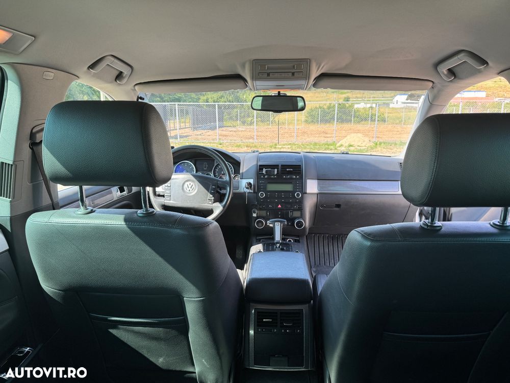 Volkswagen Touareg - 12