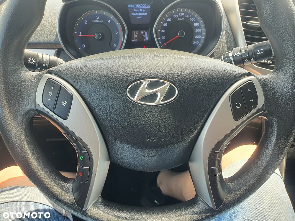 Hyundai i30 blue 1.6 CRDi Classic Navigation - 16