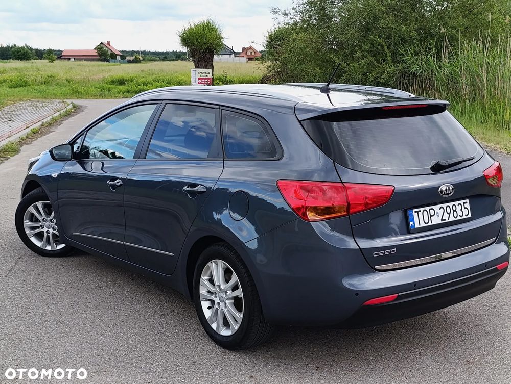 Kia Ceed 1.6 GDI Dream Team Edition - 21