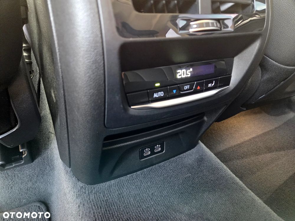 BMW X3 sDrive18d xLine sport - 19