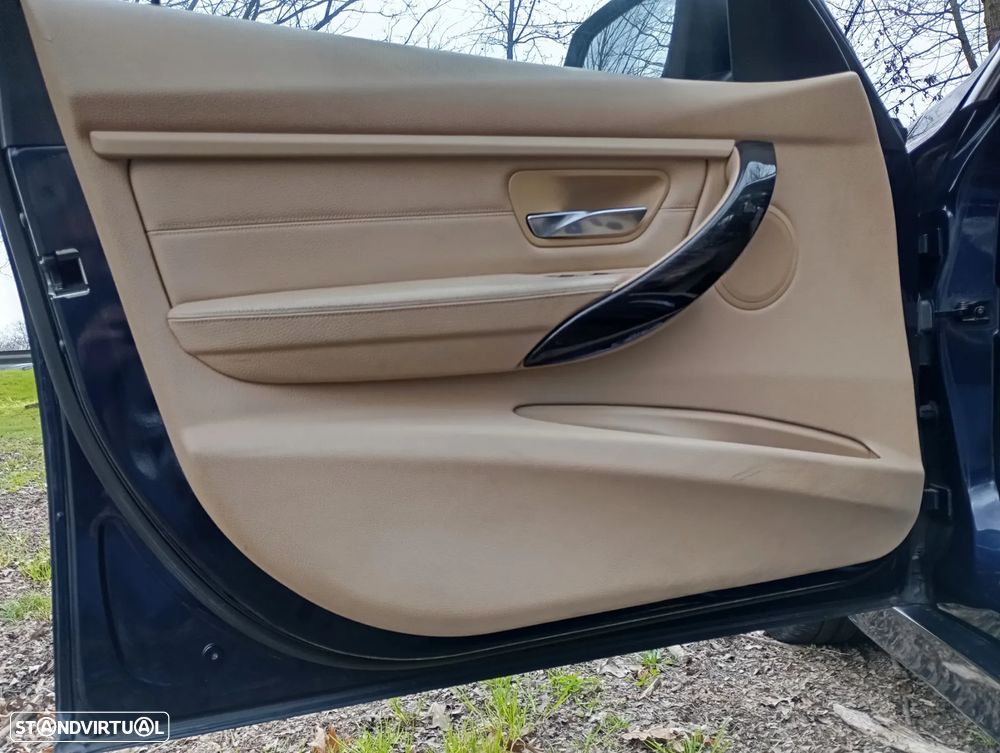 BMW 320 d Line Luxury - 22