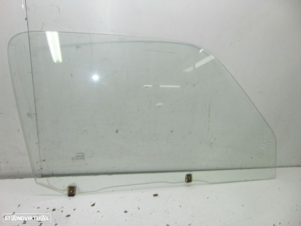 Toyota Hiace vidro - 1
