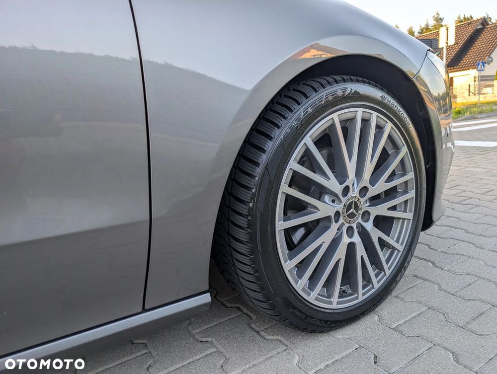 Mercedes-Benz CLA 200 d Progressive 8G-DCT - 32