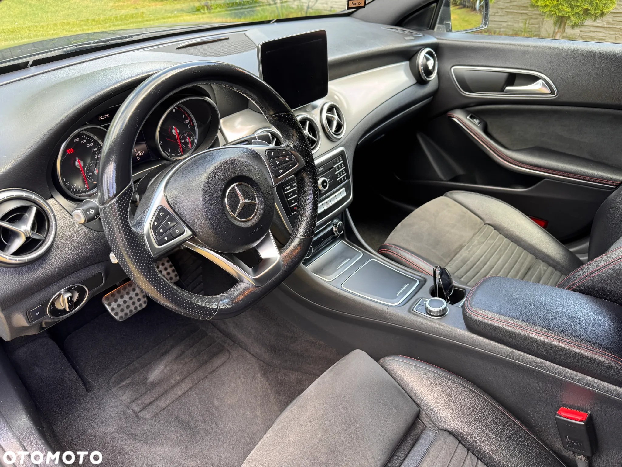 Mercedes-Benz CLA Shooting Brake 180 7G-DCT AMG Line - 25