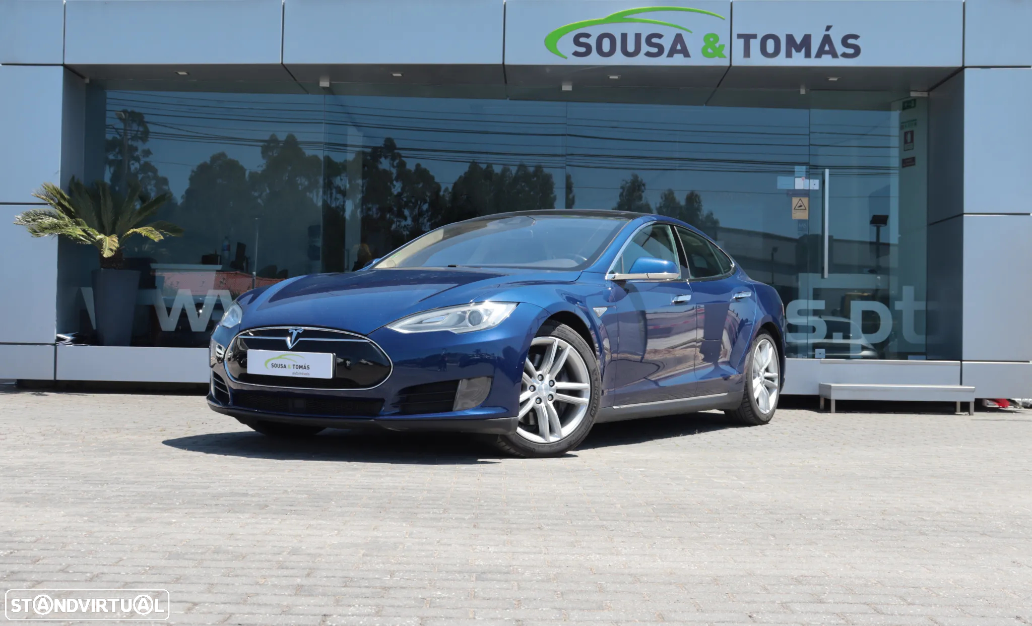 Tesla Model S 90D - 2