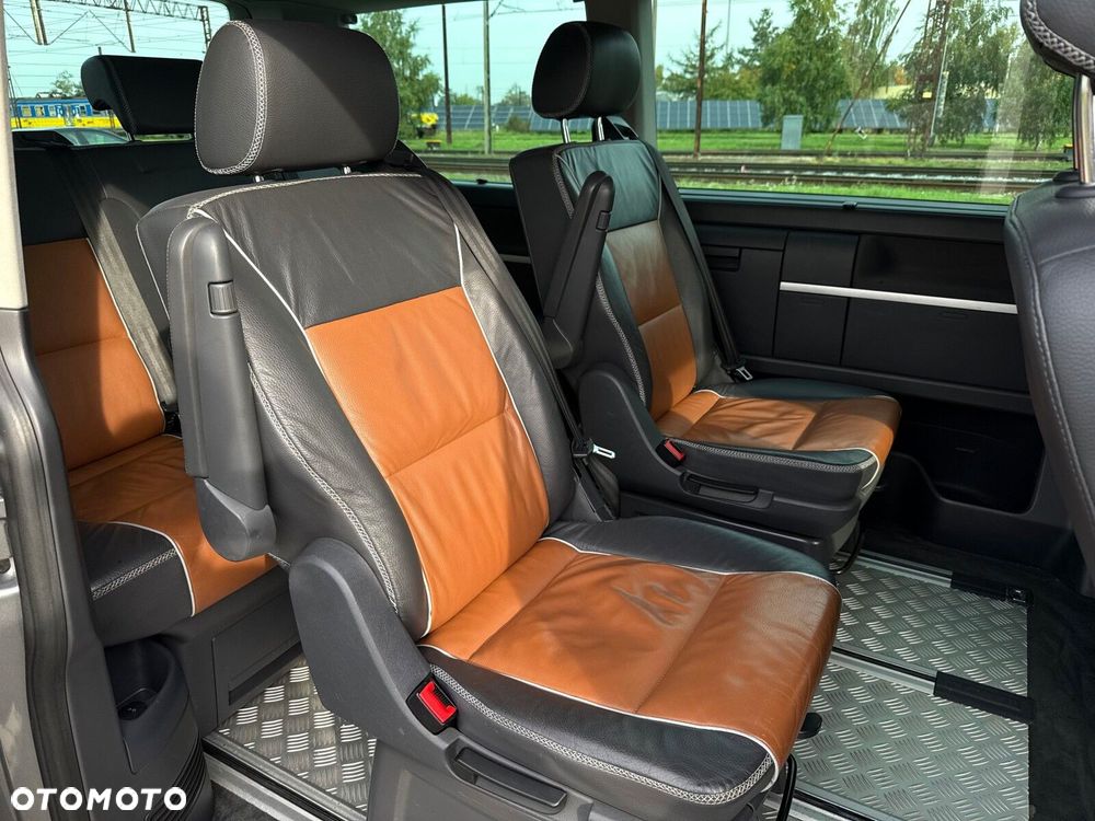 Volkswagen Multivan - 28