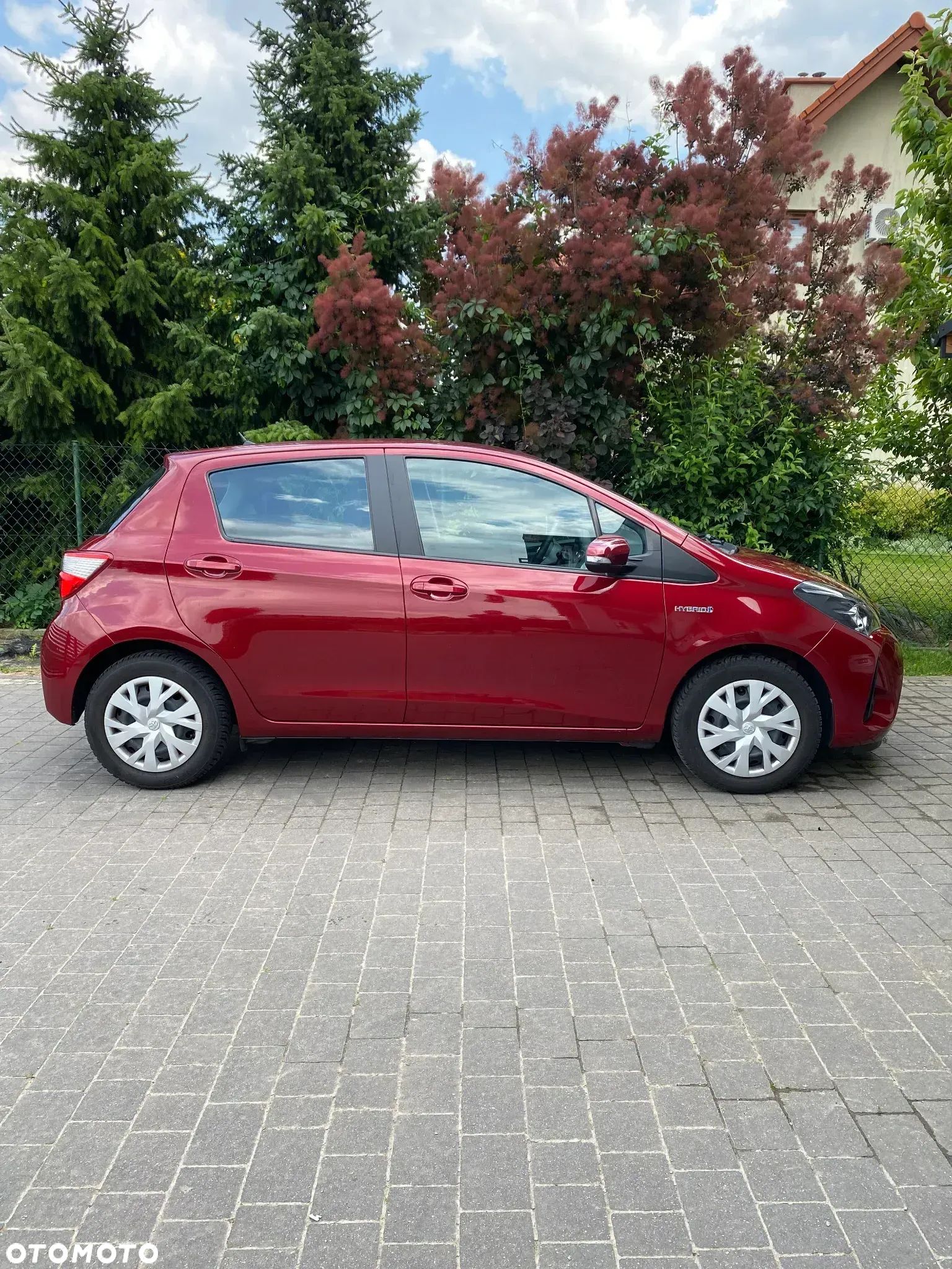 Toyota Yaris Hybrid 1.5 VVT-i Comfort - 1