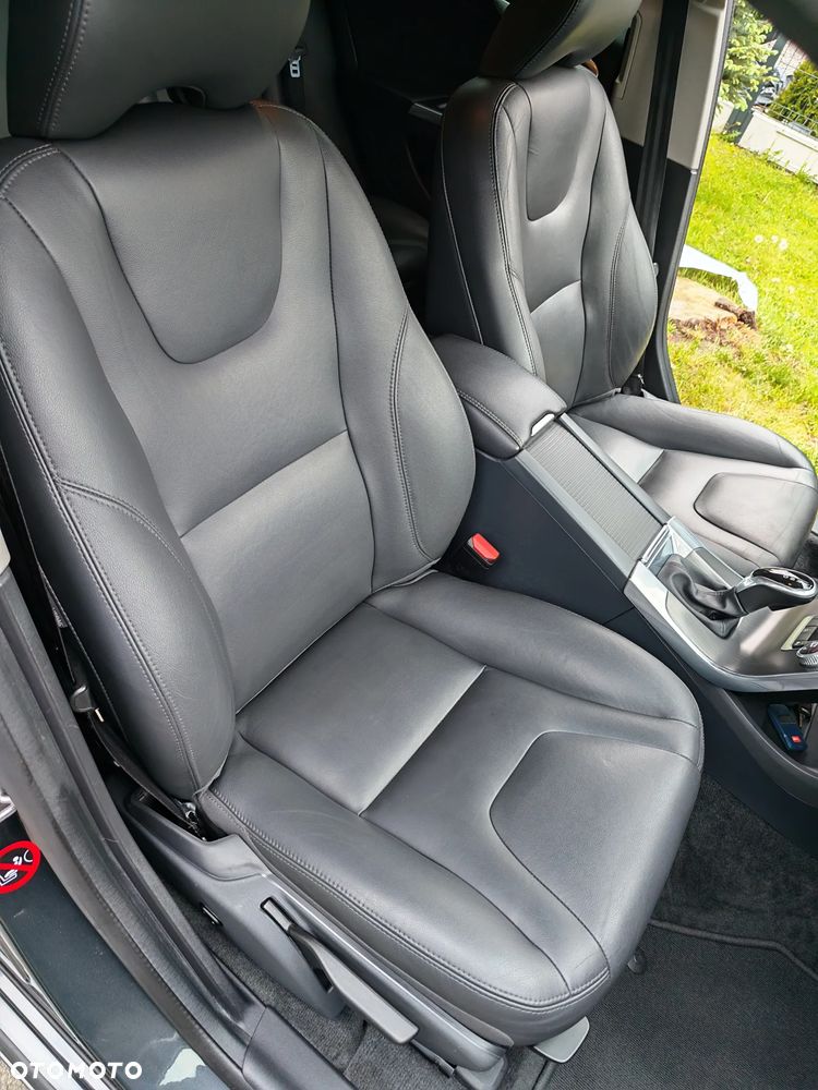 Volvo V60 Cross Country D4 Geartronic Summum - 16