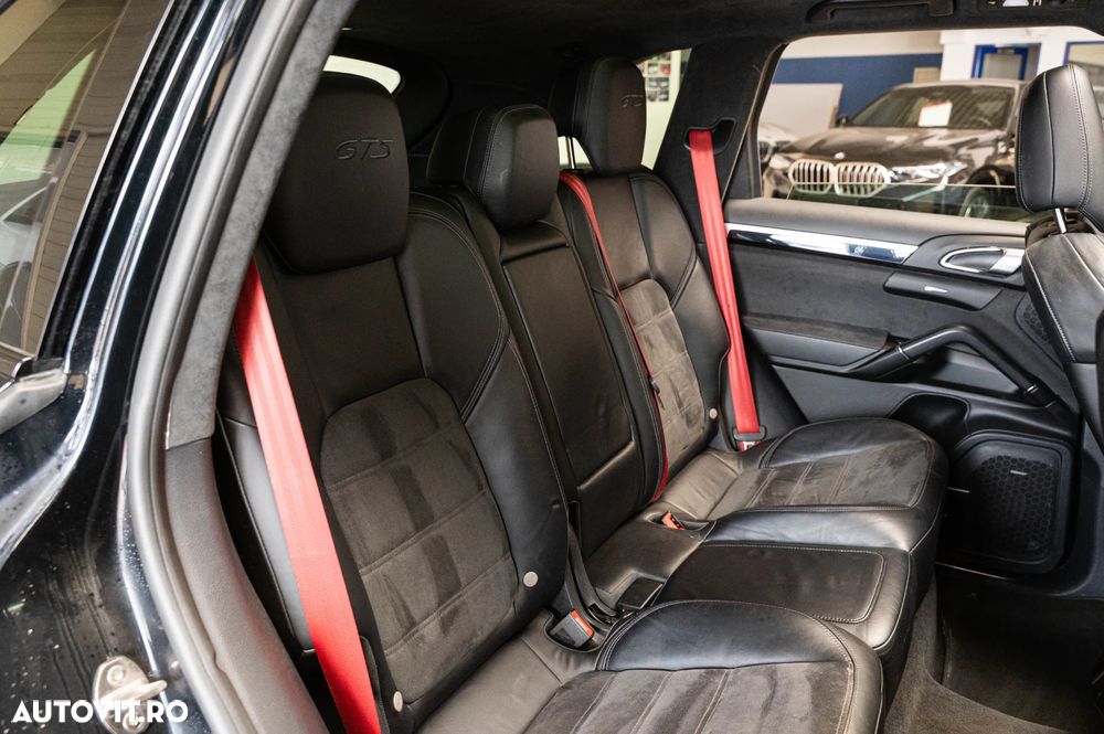 Porsche Cayenne GTS Tiptronic S - 36