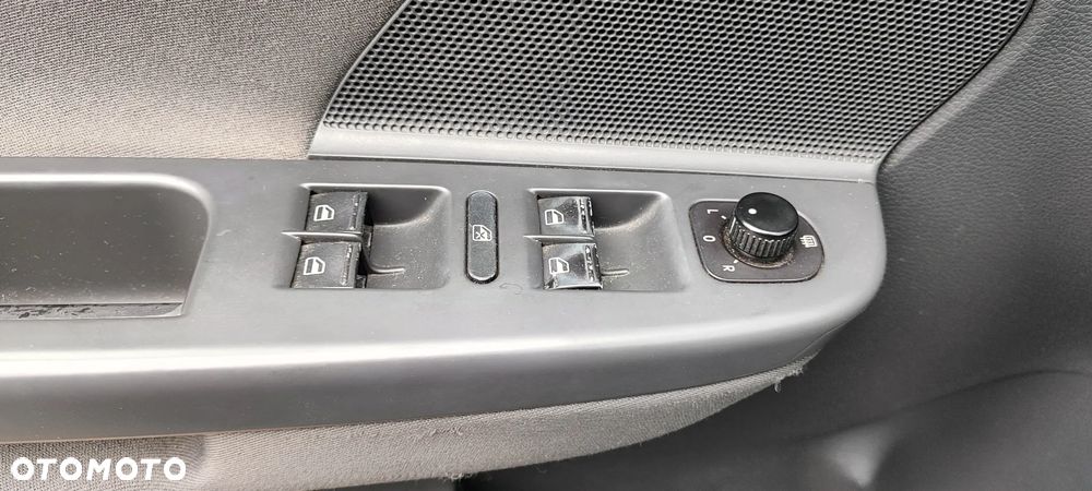 Volkswagen Golf 1.6 Goal - 12