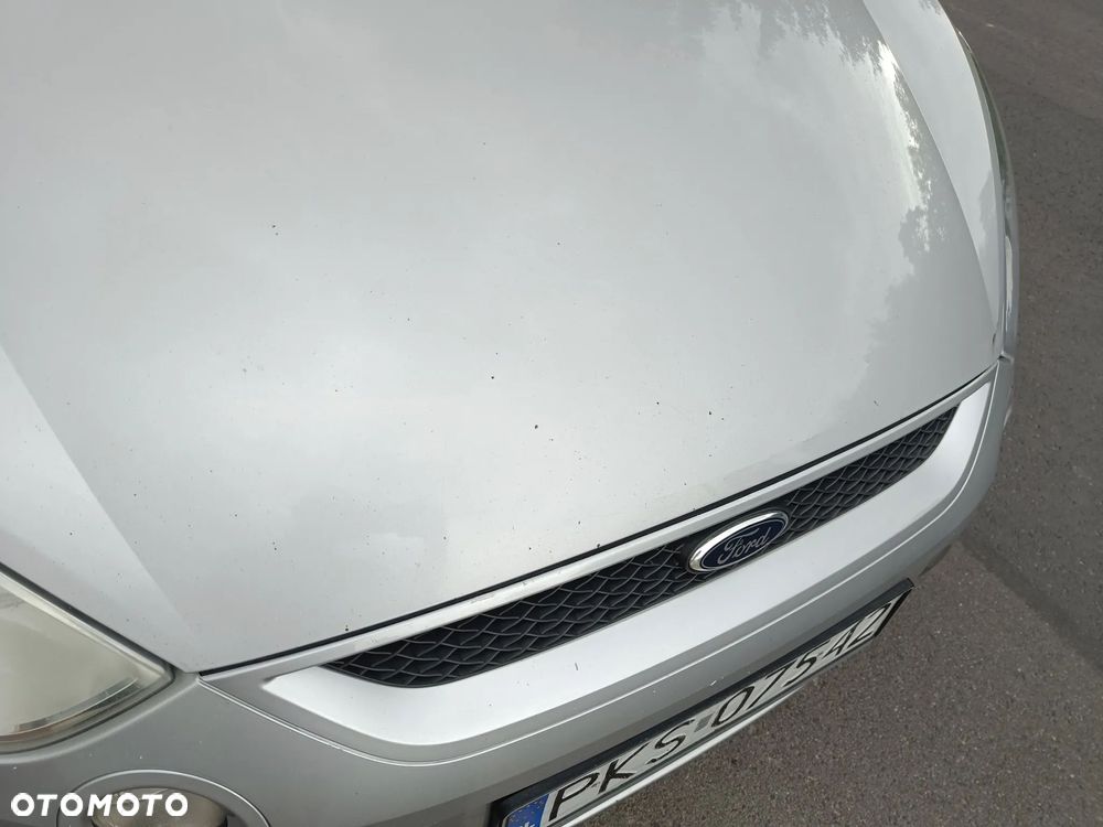Ford S-Max - 11