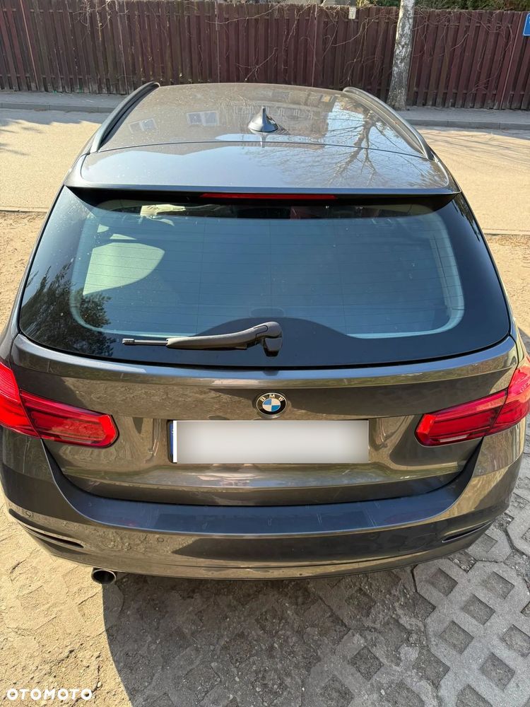 BMW Seria 3 318i - 2