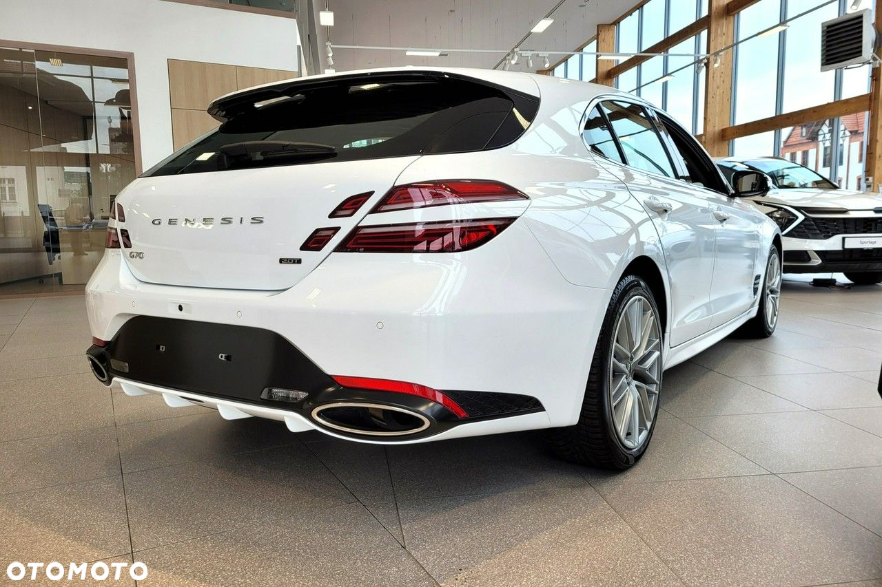 Genesis G70 - 8
