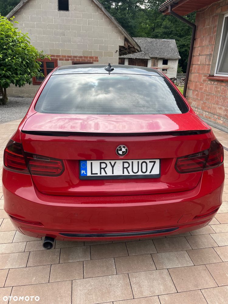 BMW Seria 3 320d Sport Line - 7