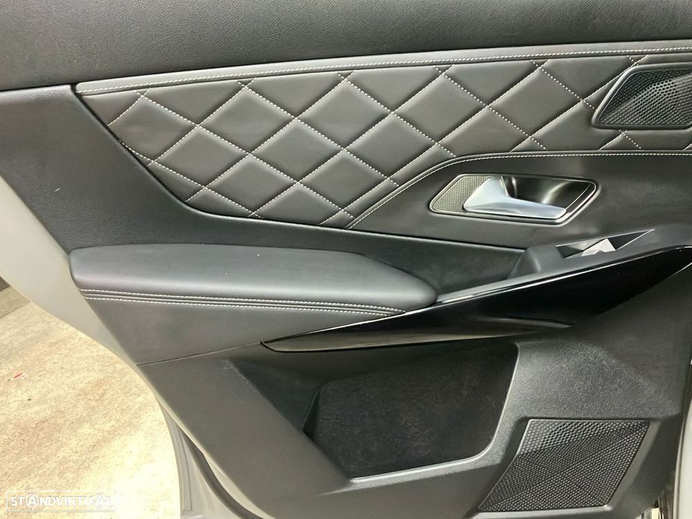 DS DS7 Crossback - 21