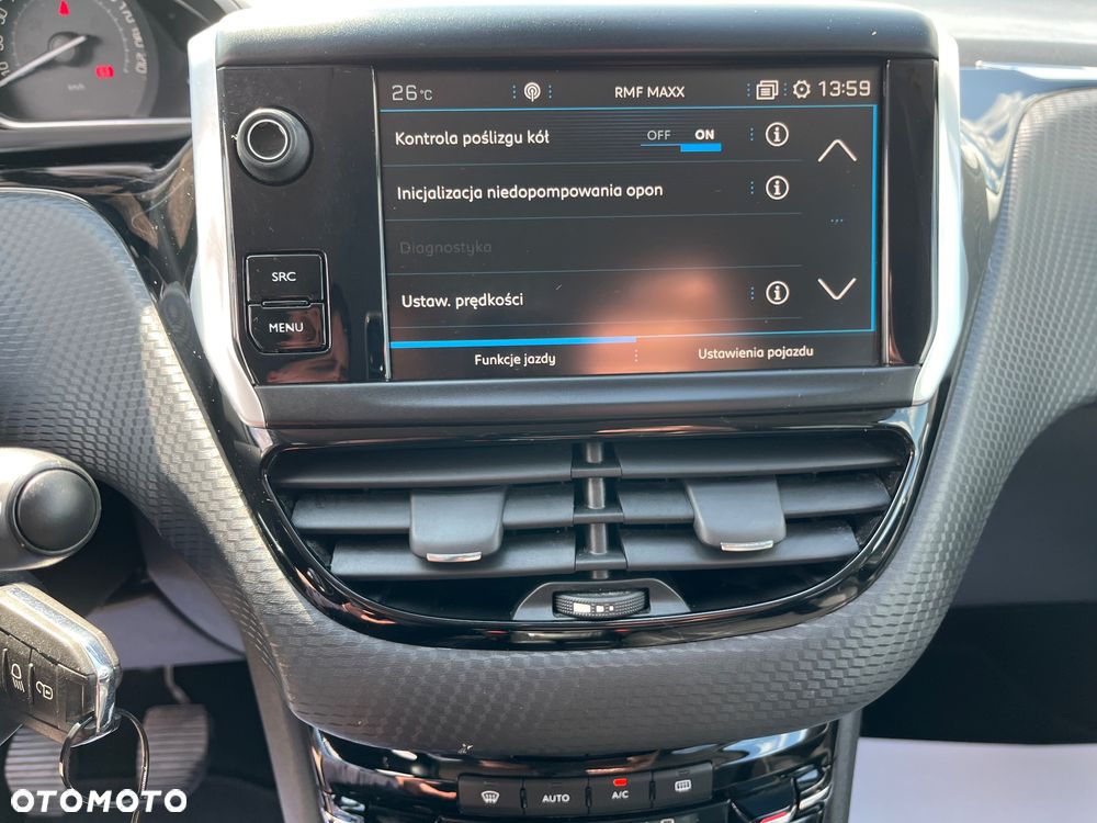 Peugeot 2008 1.6 BlueHDi Style - 16