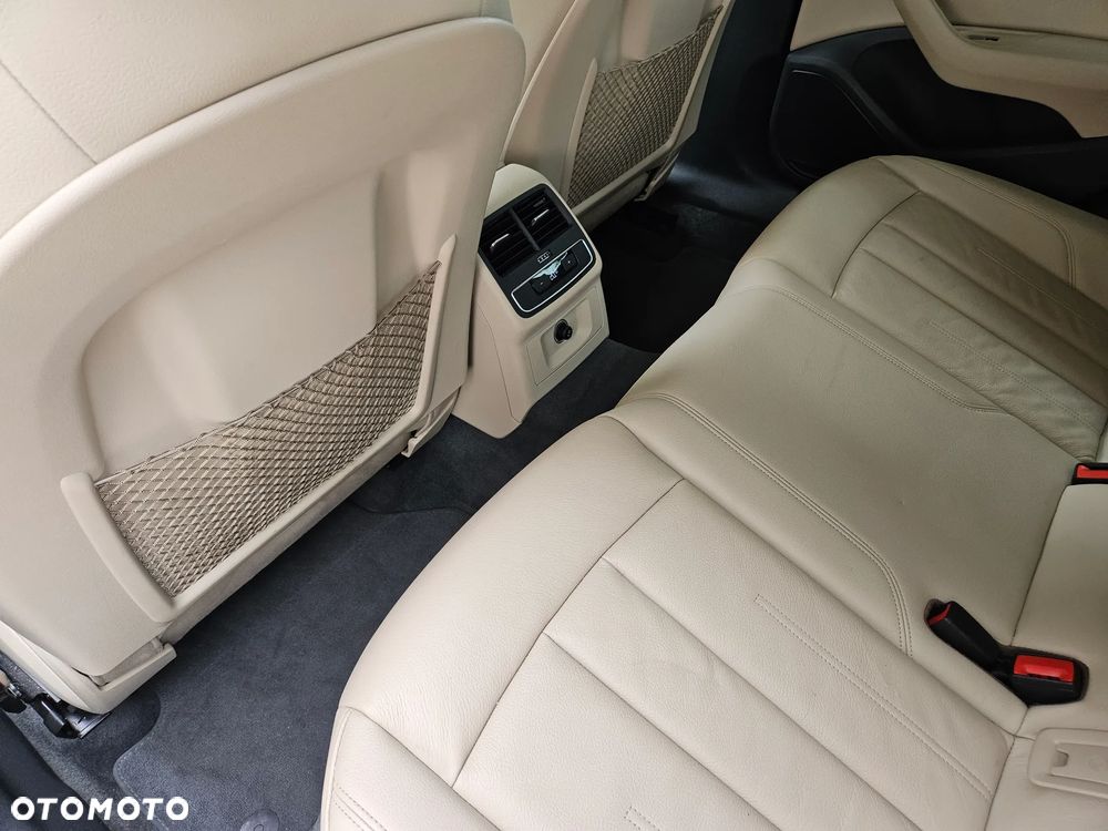 Audi A4 Limousine 2.0 TFSI ultra S tronic design - 22