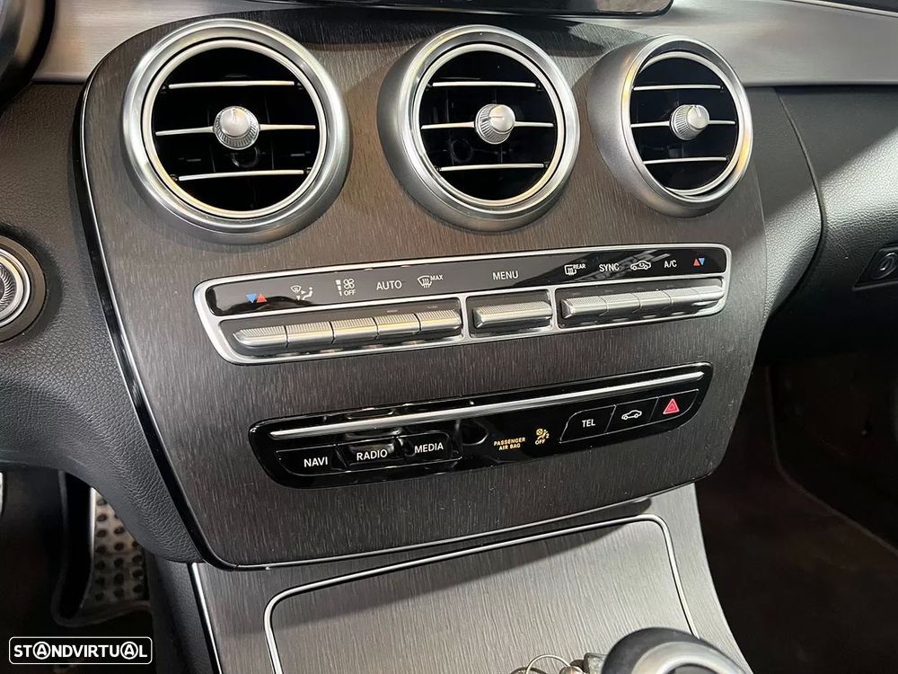 Mercedes-Benz C 180 Cabrio AMG Line - 17