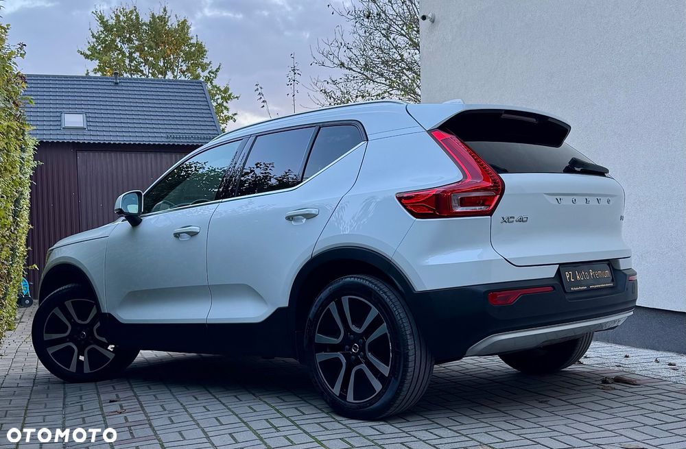 Volvo XC 40 B4 B AWD Geartronic Inscription - 4