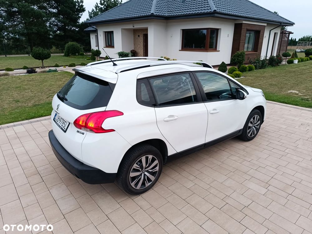 Peugeot 2008 1.2 Pure Tech Style - 10