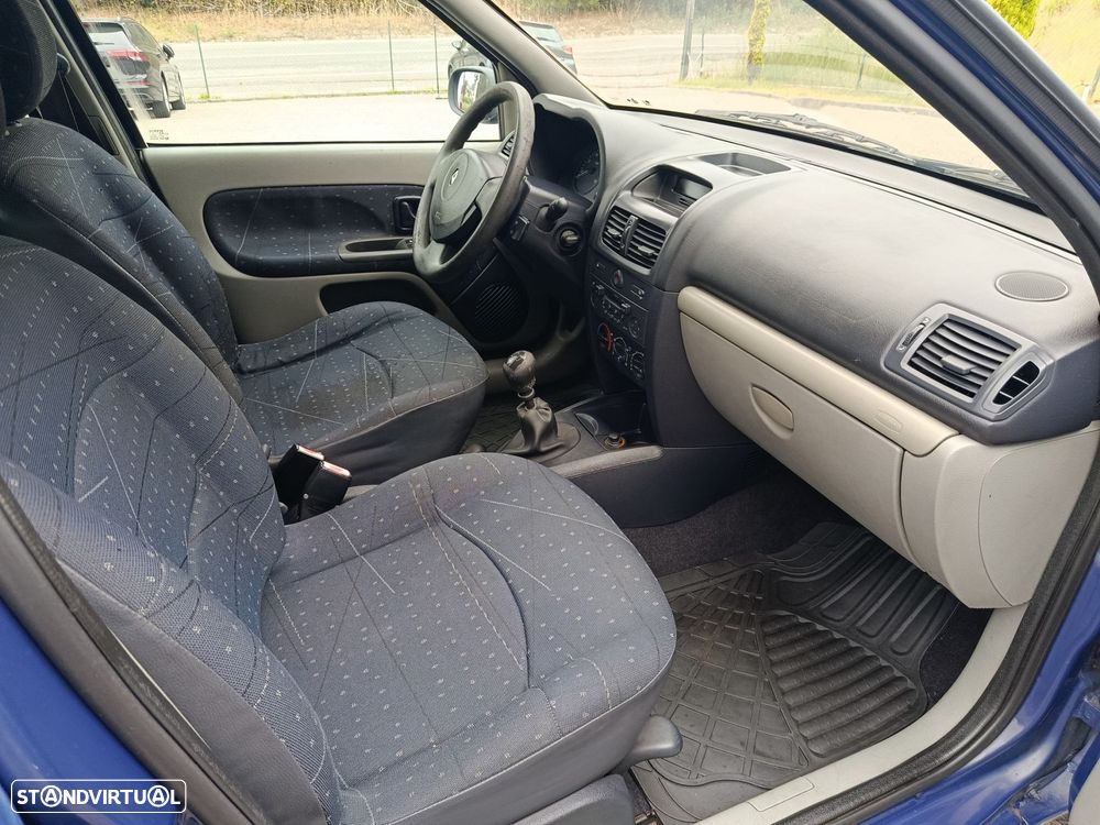 Renault Clio 1.5 dCi Expression - 8