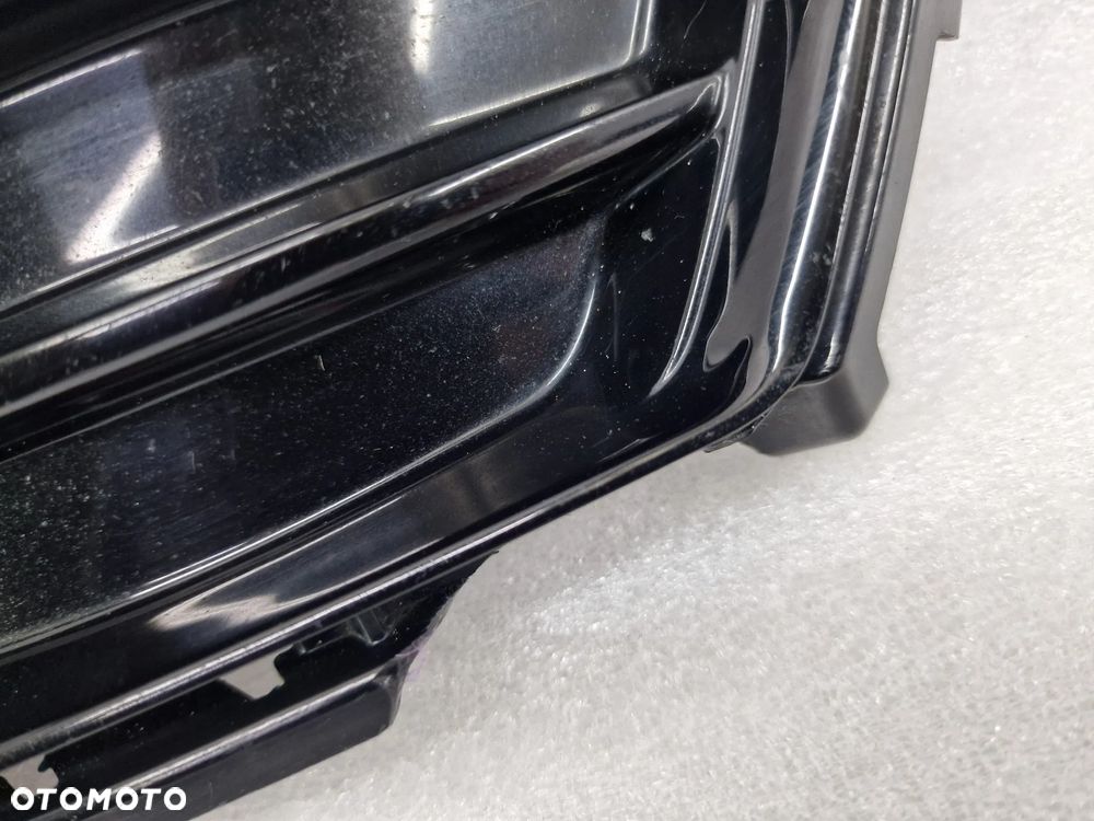 FORD MONDEO MK5 14- LEWA KRATKA BOCZNA ZDERZAKA PRZEDNIEGO PRZÓD W POŁYSKU , NR DS73-19953-Z / DS73-19953-M , NR AUKCJI A/90 - 5