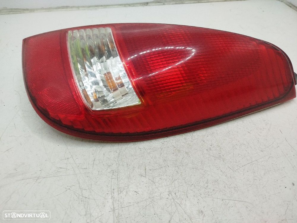 Farolim Stop Dto Suzuki Liana (Er, Rh_)