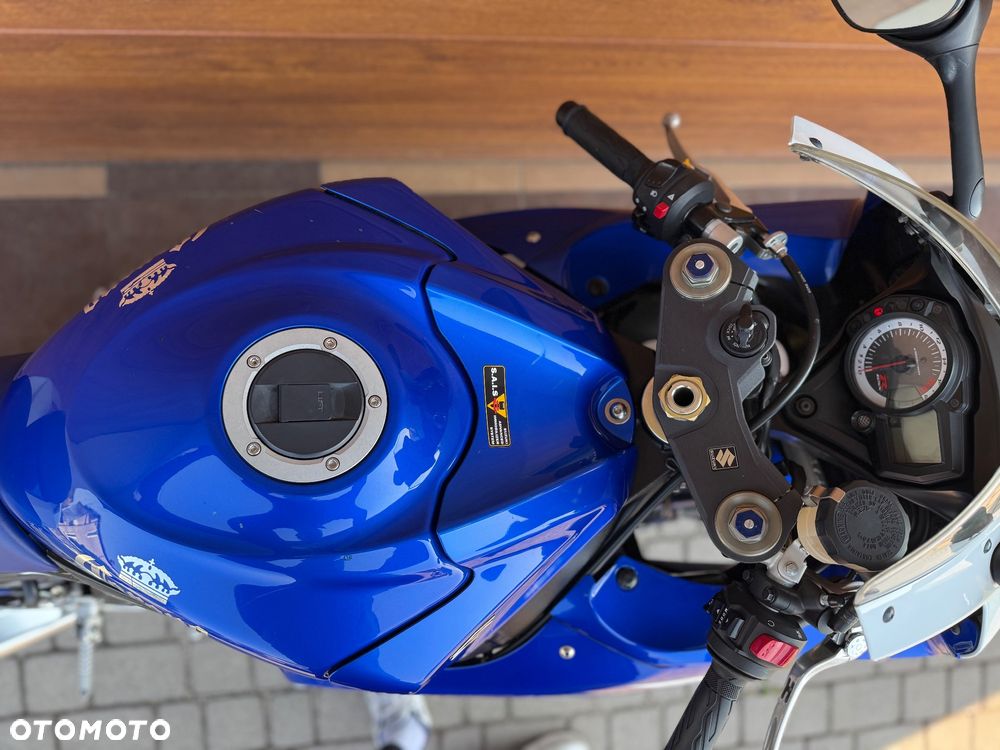 Suzuki GSX-R - 11