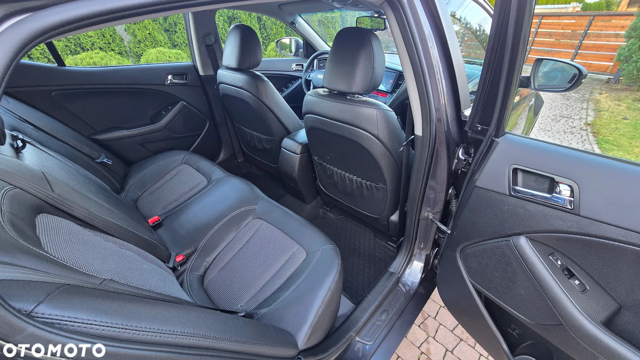 Kia Optima - 32