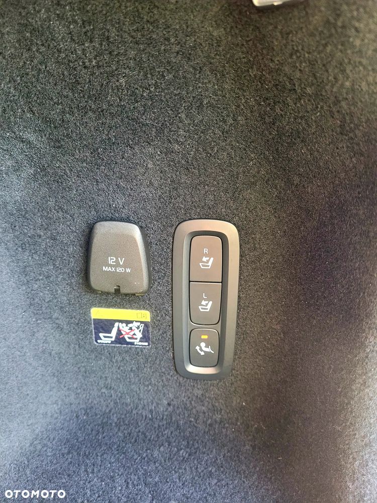 Volvo V60 Cross Country D4 AWD - 30