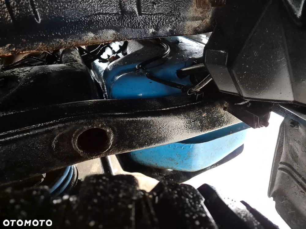 Mitsubishi Pajero - 11