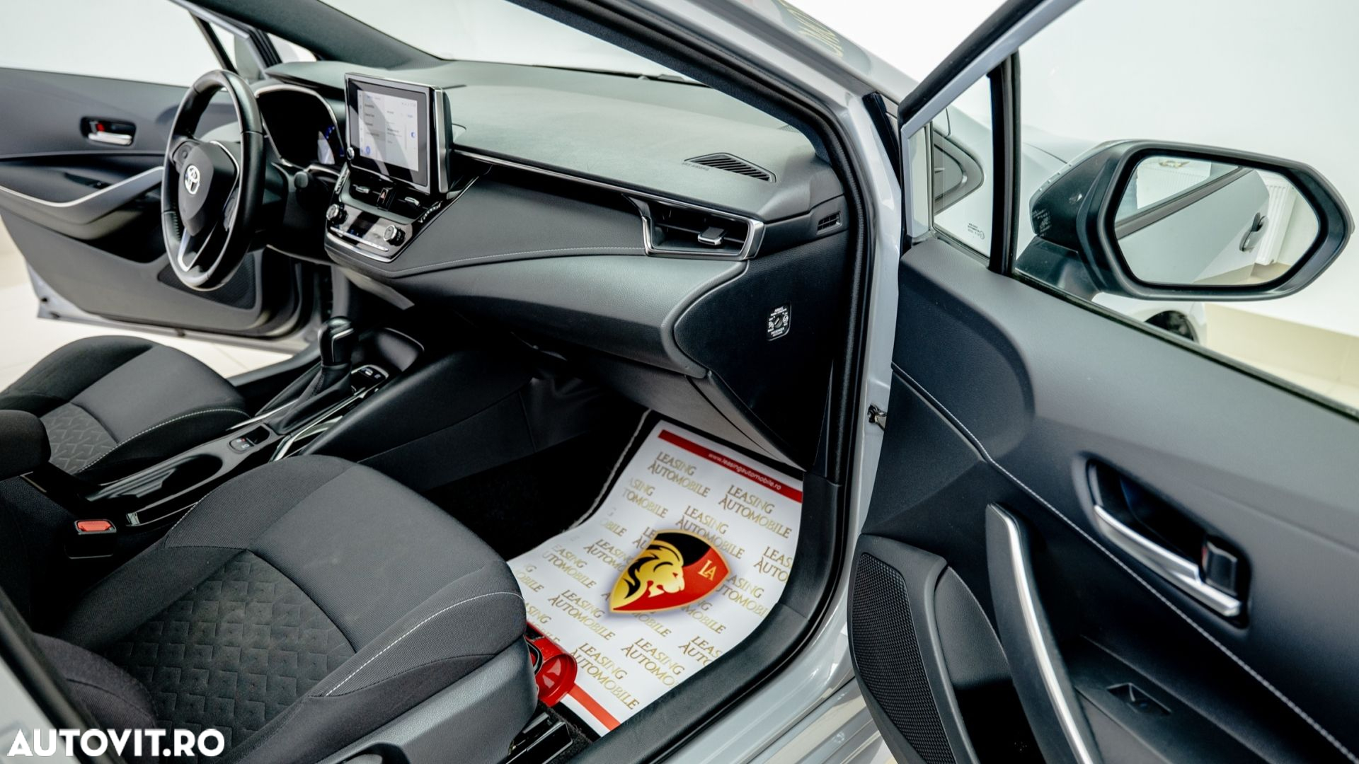 Toyota Corolla 1.8 Hybrid Touring Sports Business Edition - 16