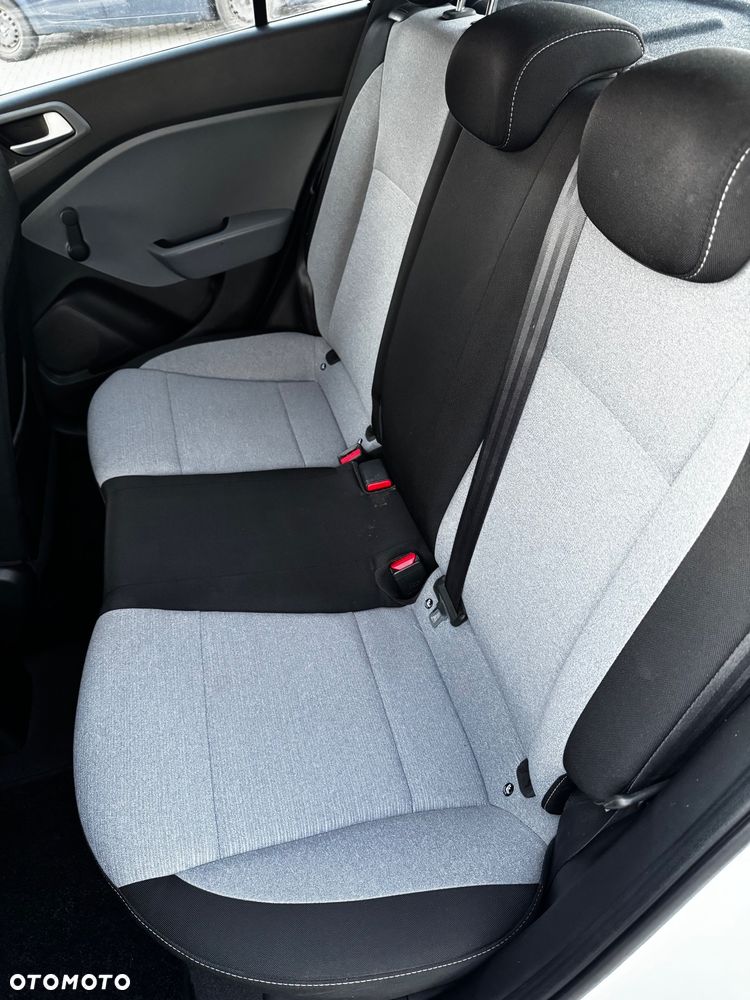 Hyundai i20 1.2 Comfort - 13